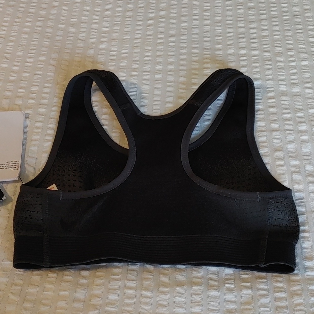 NWT Nike Swoosh Girls Youth Sports Top Medium - Picture 8 of 15